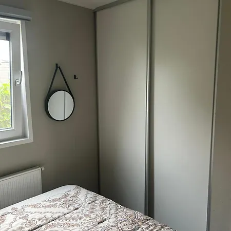 Moderne Met Hottub * Lathum