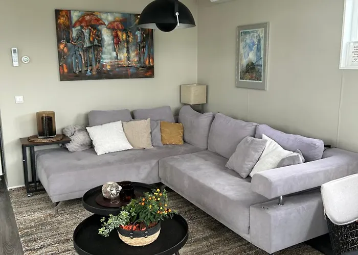 Moderne Met Hottub Holiday park Lathum